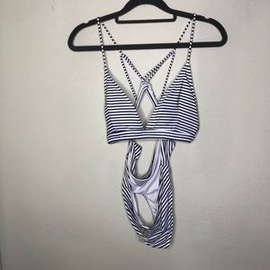 Cupshe Navy and White Striped Bikini Size Large